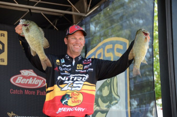 419D14B6-DFB0-4C10-A0FD-6D7097BBCEF0