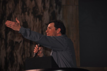 4257BD71-A13D-405A-B0FD-7A79576539E1