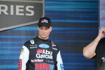 451F5AEA-0315-43B2-9521-823186223D99