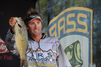 45B2418D-90A1-4316-96C2-7D6F007A1ABD