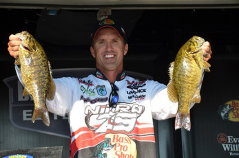 45BFF662-A111-4A99-9018-EFEEF28D8BC2