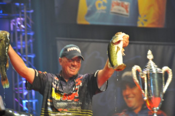 4669A389-02A0-43BF-B226-8D0195665C0C