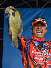 46735F51-670A-49CE-BF64-7506D46C894D