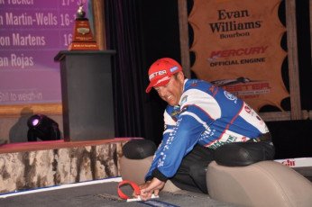 467A751E-9BD3-4F94-9CBB-E95C2D2FAD11