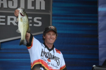 470DFEAA-2985-4339-BFC6-F42579DA107C