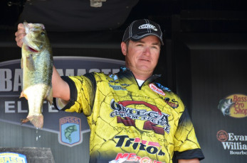 484F4EC9-27A9-49CF-AEC5-700E04FC7192