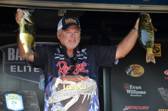 48B924B7-D115-41A2-A167-C5E23D4E875B