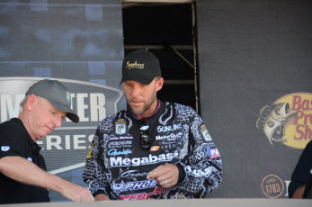 4A512CAF-3478-4AA2-8435-92DE91883E44