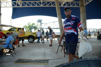 4C0FB2C6-5402-4B68-A323-9BE321A1C331