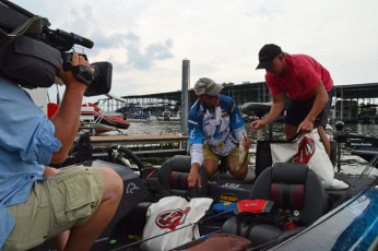 4C9A6C35-497C-44DA-B49C-05862185F3D0