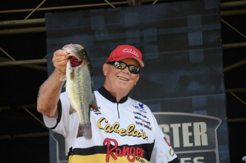 4D146AFA-EC00-4EFE-8E5B-7678E21CB5C8