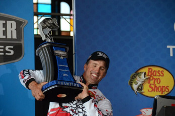 4D76CB68-04A0-42DF-88AF-500080FDAD1D