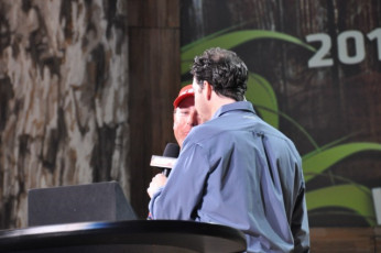 4D7BD3DC-B1F2-48E4-98A6-F1B40AC6D933