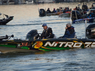 4DF499A6-DCBD-47E1-BCD9-DFE3D0F25928