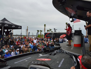 4E1698FF-D960-4C01-B784-CC9E1694415C