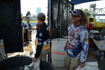 4E9AC271-6FEC-4402-A73E-C478DE302F31