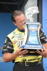 4EC53729-0784-40B0-BFBE-EB03164805AA