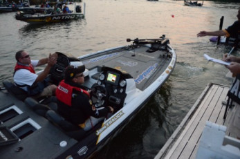 4EE43B4D-81FD-475C-BFC1-BC372C066D62