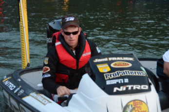 4EE98F90-D2BA-4B45-BB5D-D5DFCE88B5F5