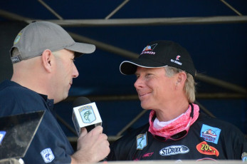 4F00AD99-B7A5-4E1A-8932-A238BE10F0B8