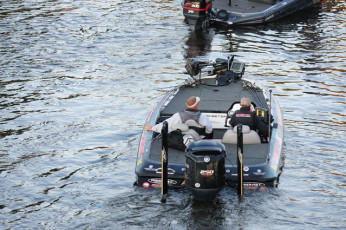 5011C325-C5F9-4023-B3F9-83402E92BE8D