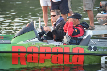 50B146E0-4A71-40F1-B05A-837143071079