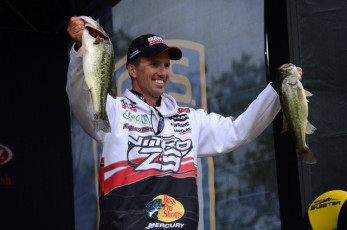 5144BC7E-BF28-4B81-BDD8-469E090DDCF4