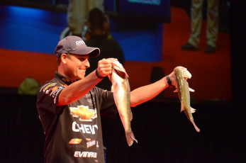 526E92BC-4FF2-4F72-9101-4C916C686C6D