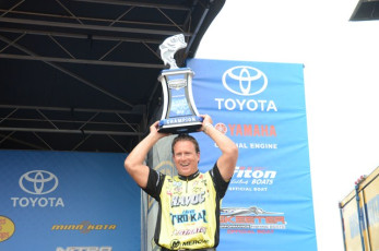 527684AF-BF22-4798-A765-341E7EF693CA