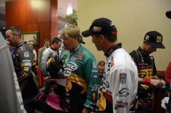 5277A5BB-DEB3-411F-BA89-82F8EE99D64B