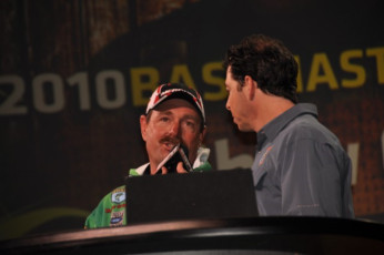 528DD243-A0E6-4AED-BCB8-446FEE5371B8