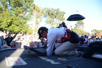 53758516-2064-4F8D-84A1-B00E30D6E08C