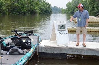 5407BC9B-B1AC-4E13-8E3C-CCEADB822EA2