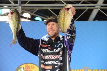 54540743-11CB-47B0-AE94-15EE8B1BE05D