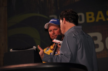 548BA574-6CB8-4310-B2CA-D10B1BECD94C