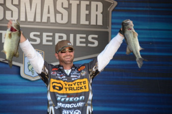 548D21F3-6CB4-4872-B6A5-FFB789D83299