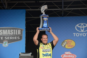 5708A2FE-0486-4CE0-9DAF-BAE352079BBE