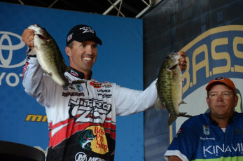 58714434-3376-4287-933D-0BC24DDD5CD0