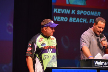 5A073A60-3275-44E4-8079-89AF4F4533ED