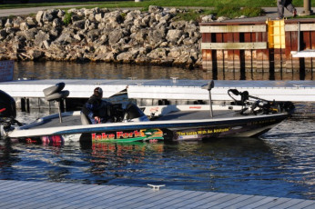 5B4BD9AF-51BC-403F-953C-9EF00C7EF686