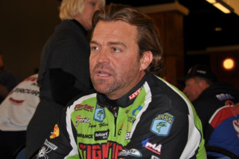 5B506E64-75FE-40DA-BFD5-172C5C81896E