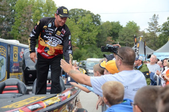 5C32E4BF-AC45-4BCB-8324-5C1D7EA03509