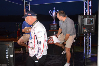 5C43833F-5616-4CC5-B204-18003E6A2949