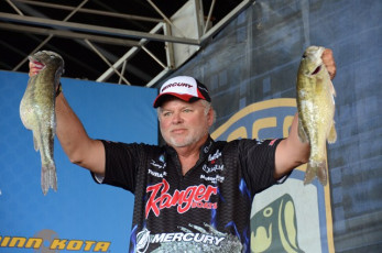 5DFAC487-8C40-435E-A2B8-7E5BA1700C5D