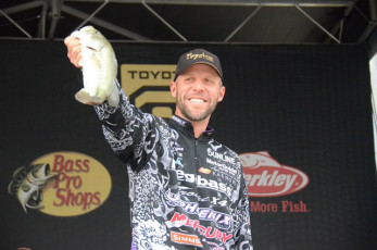 5E711E5E-A9DB-491E-A403-89A955533D69