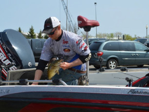 5ED67E12-77FD-406E-820A-9705117BF83B