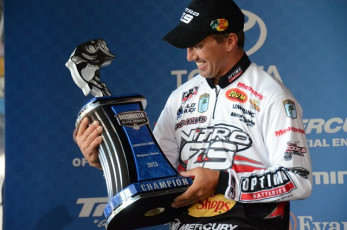 5F0B505E-0B1E-4B15-89E6-50E3FCA50E5E