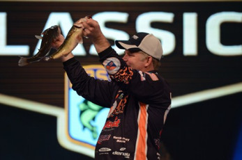 5F71E94B-3A6E-42C3-8CFC-5C0022229D06