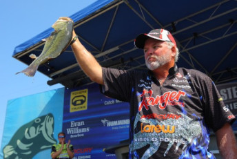 60171F76-D005-4EDC-8A61-52D49855C034