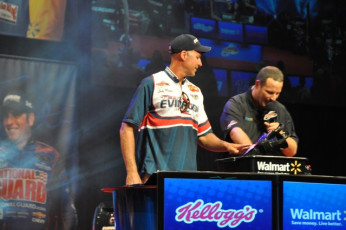 60BE758A-EB4F-4A97-9FD7-6A3F6593EE71